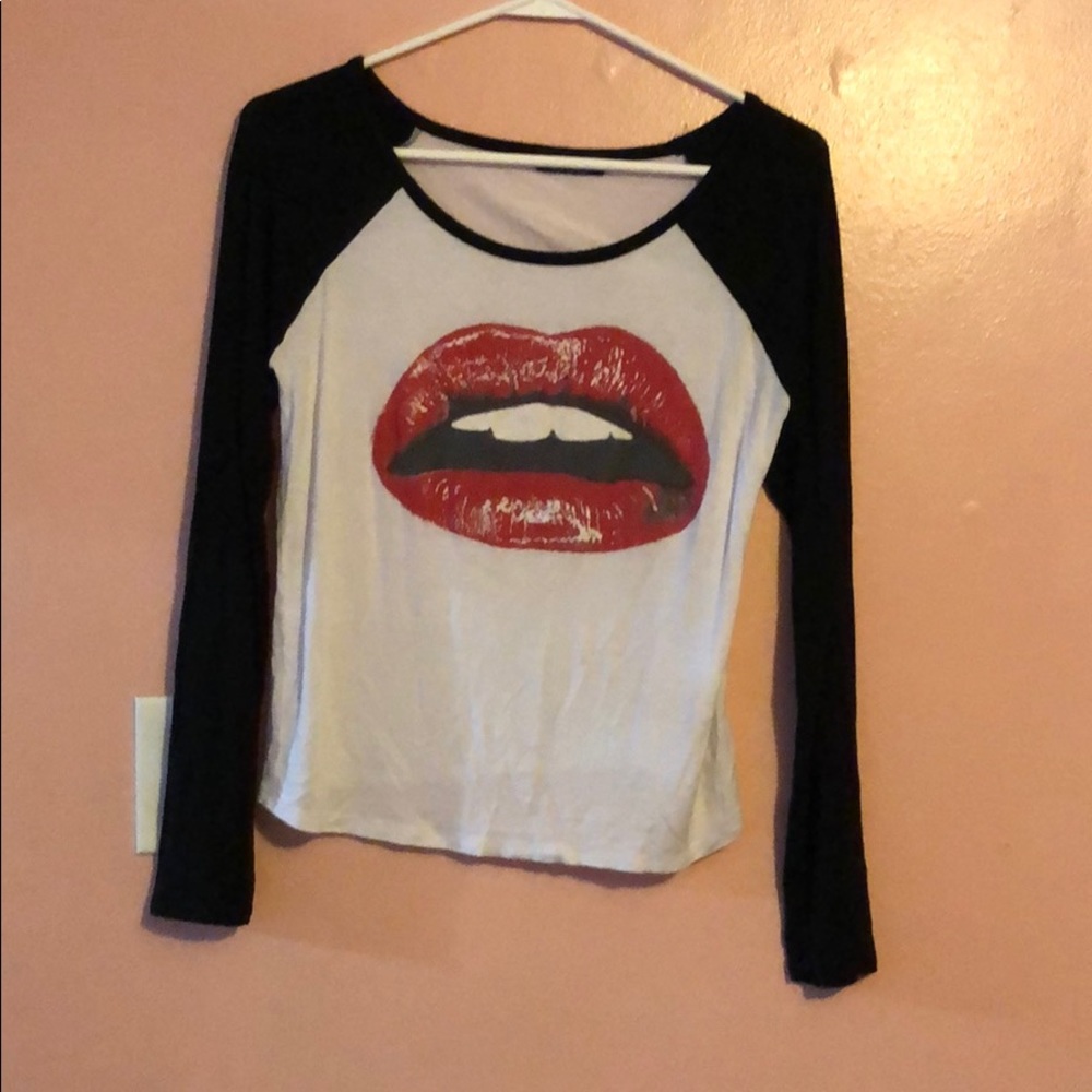 Lips long sleeve baseball tee